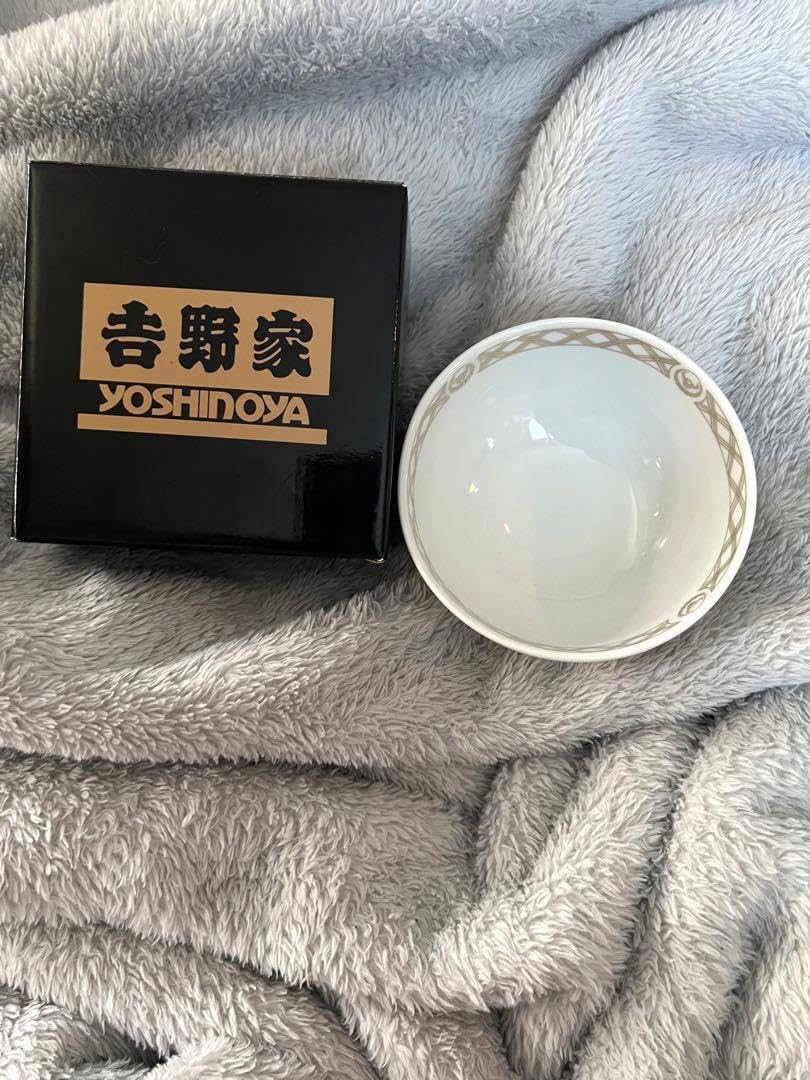 金の茶碗　吉野家　4つ Amazon.co.jp: 吉野家 金茶碗 4個セット : ホーム＆キッチン
