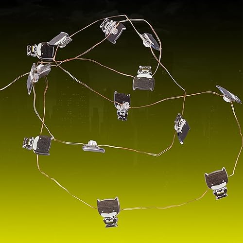 Miniatura 8 de Silver Buffalo DC Comics Batman Chibi Luces Decorativas de Cadena de 20 Unidades, 7 Pies de Largo, Funciona con Baterías (Baterías No Incluidas),