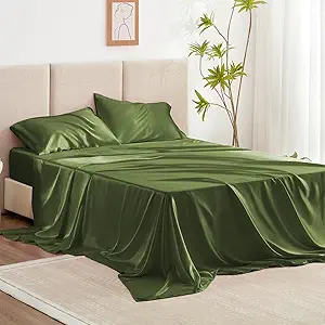 Love's cabin Satin King Sheet Sets - 4 Piece Sage Silky Sheets King Size Bed Set with Deep Pocket, Luxury Silk Feel King Size Satin Sheet Set (1 Flat Sheet,1 Fitted Sheet,2 Pillow Cases)