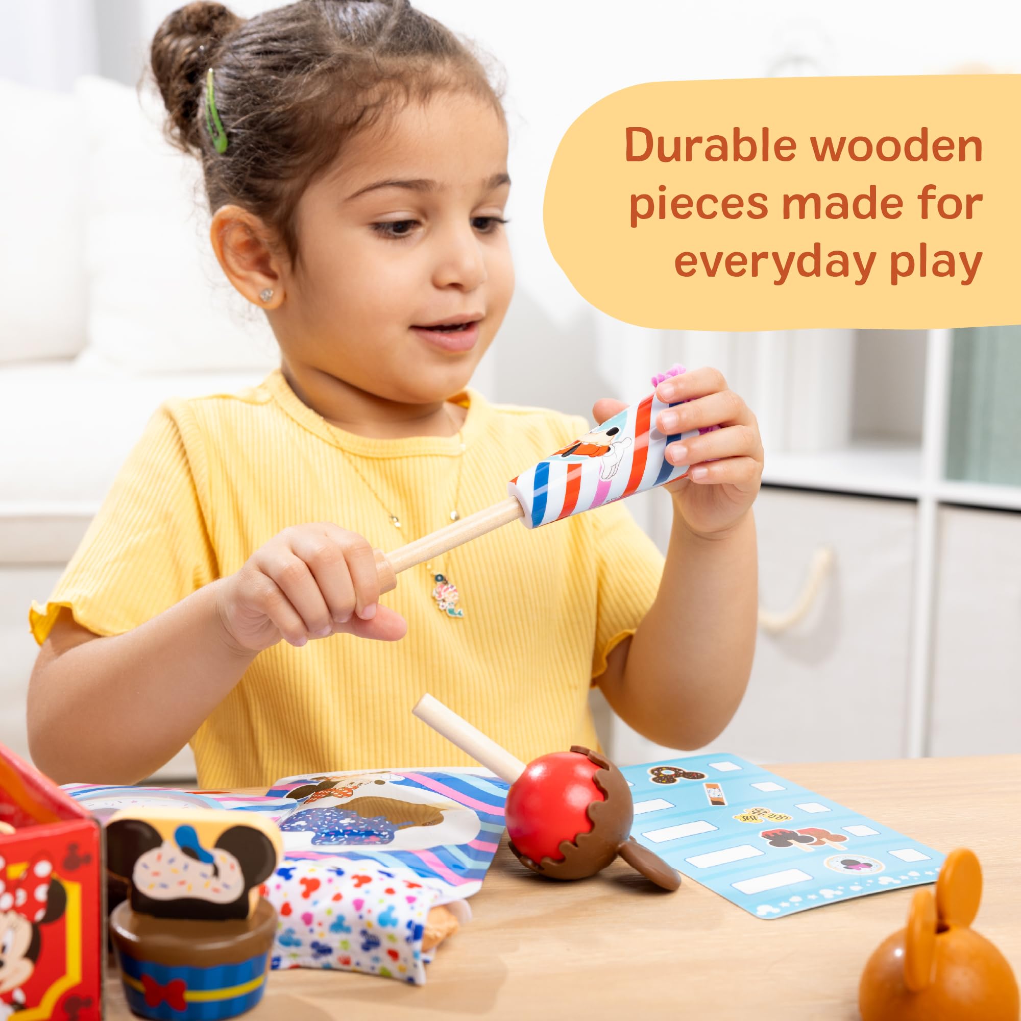 Melissa & Doug Disney Snacks & Popcorn Ensemble de Nourriture en Bois – 24 pièces | Mickey Mouse, Minnie, Jouet en Bois pour garçons et Filles à partir de 3 Ans – Certifié FSC
