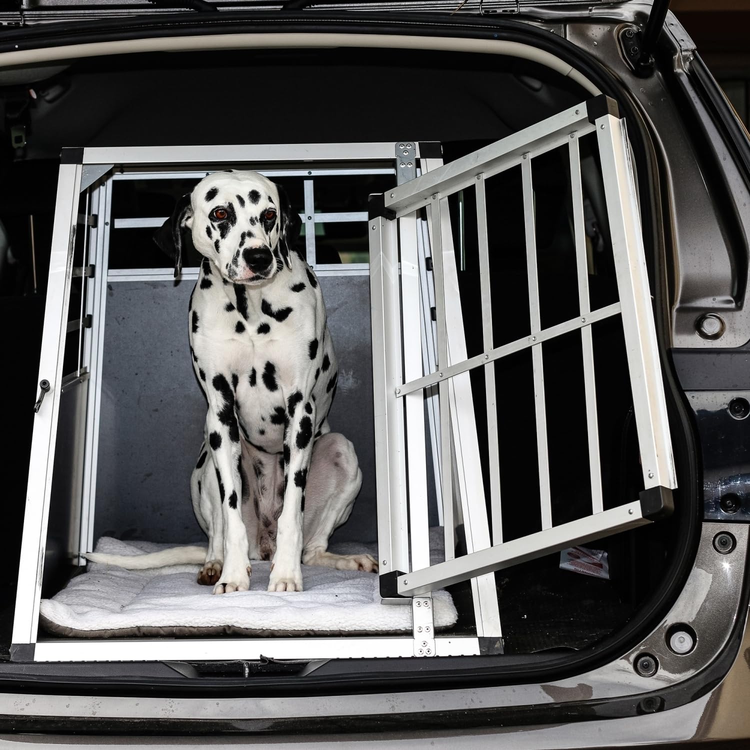 Hundebox schräge Frontseite und Rückwand 75° - Größenwahl, L