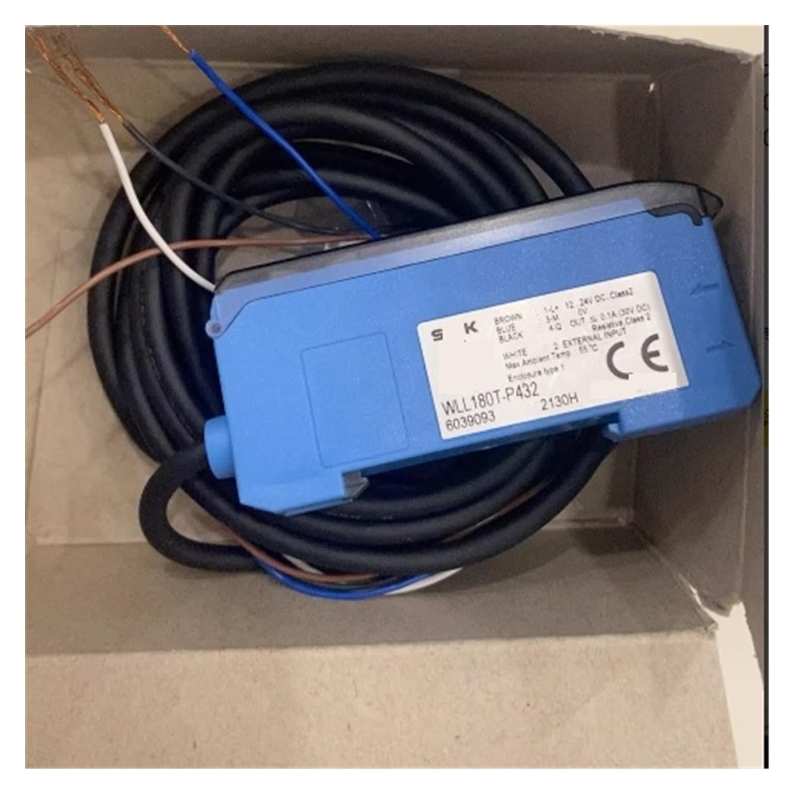Przełącznik fotoelektryczny Czujnik światłowodowy WLL180T-P432 Przełącznik fotoelektryczny Wzmacniacz cyfrowy Oryginalne opakowanie Nigdy nie używany Wysyłka teraz Do użytku przemysłowego