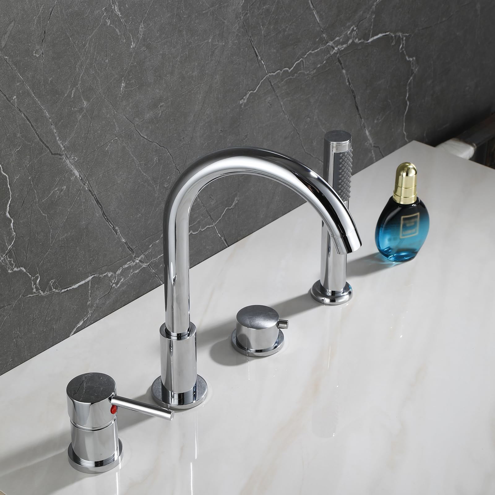 モダンな引き出し式バスルームシンクミキサータップ - 日本製の高品質なシンク用蛇口 シャワーミキサータップ壁に取り付けられた白いバスルームミキサータップシャワー付きシングルレバーとスイベルスパウトシャワーヘッドとホー