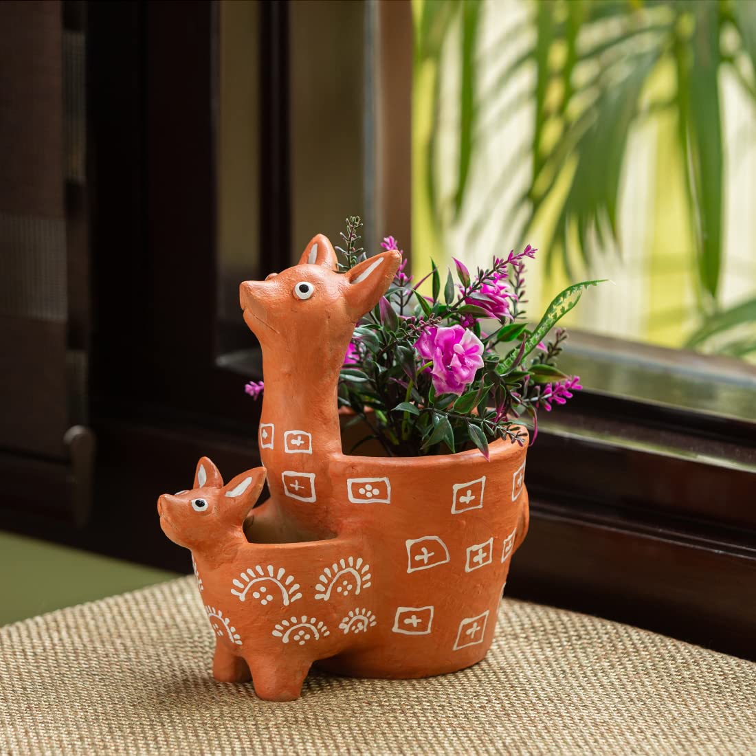 ExclusiveLane Kangaroo Table Planter - Handpainted Terracotta -1
