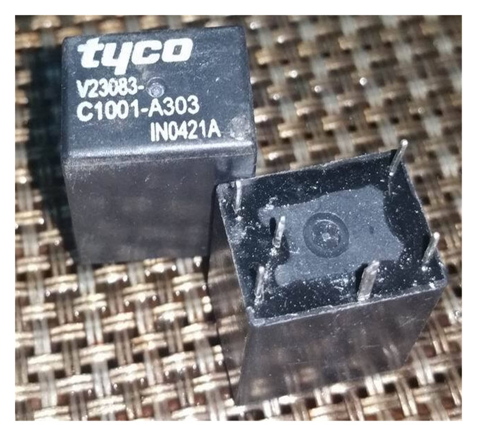 Relé 6 pines V23083-C1001-A303 repara fallos intermitentes de arranque