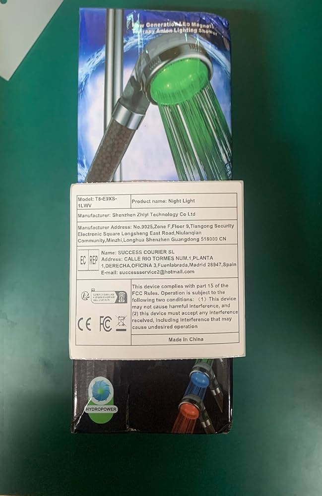 Amazon.co.jp: シャワーヘッド自動温度制御色変更センサー