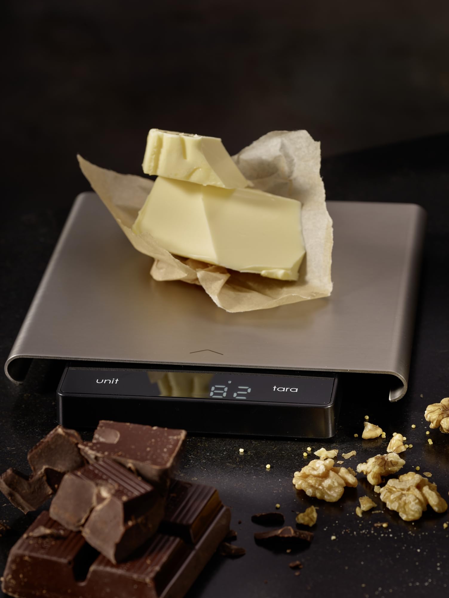 RÖSLE Digitale Küchenwaage mit Slide-Mechanismus, Hochwertige Digitalwaage mit Wiegefläche aus Edelstahl 18/10, LCD-Display, Tragkraft bis 5 kg, inkl. Batterien, 17,8 x 17 x 2,2 cm