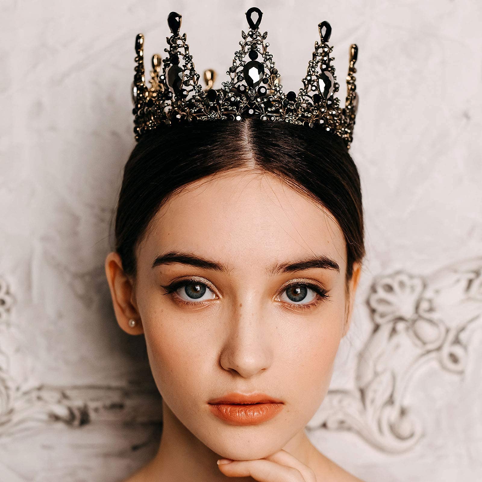 AW BRIDAL Wedding Crown Tiara Baroque Crown Rhinestone Princess Tiara for Girls Birthday Crown for Women Queen Crown Wedding Hair Accessories (Black)