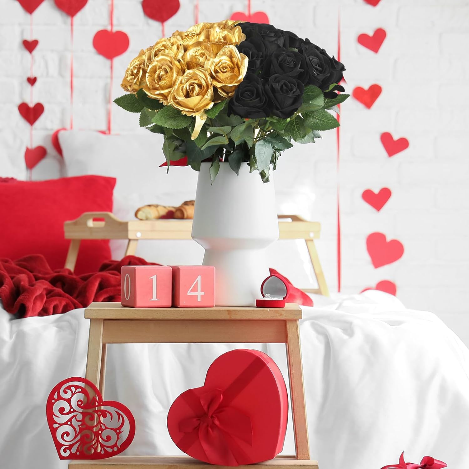 30pcs Fake Roses Artificial Silk Flowers Long Stems Bouquet for Wedding Bridal Shower Party Home Decoration (Black + Gold)