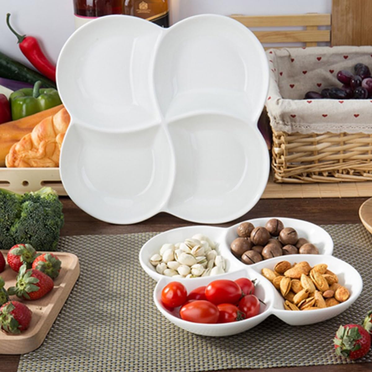 Hemobllo Plateau Repas en Céramique Compartimenté 4 Cases 22X22X3 CM Assiette à Manger Polyvalente Antidérapante Petit-Déjeuner Restaurants et Hôtels Réutilisable