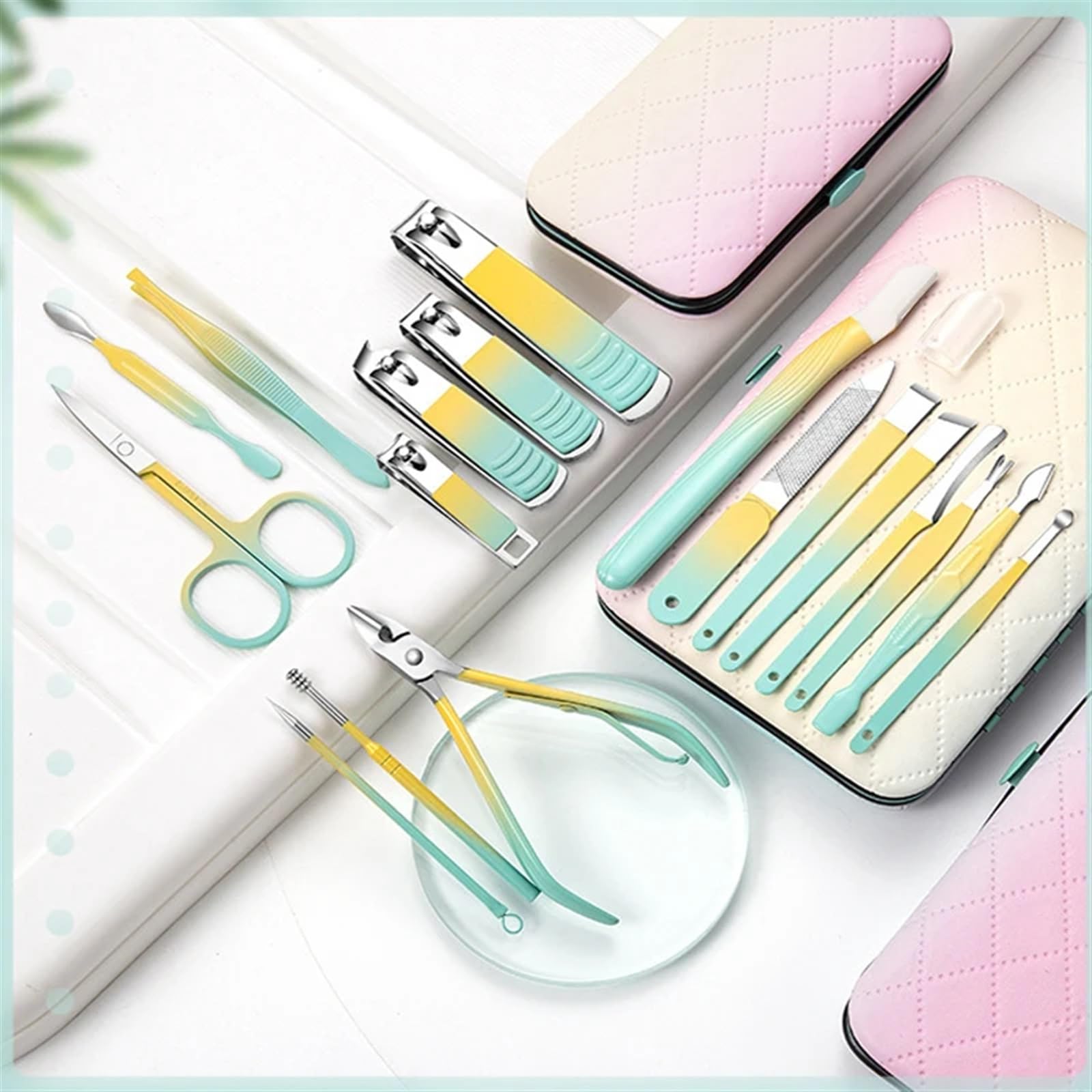 Kit de cortaúñas Juego de cortaúñas de Acero Inoxidable de 7 a 18 Piezas con Bolsa Plegable, Kit de manicura, Tijeras, Herramienta de Maquillaje y Belleza Set de manicura(18 pcs)
