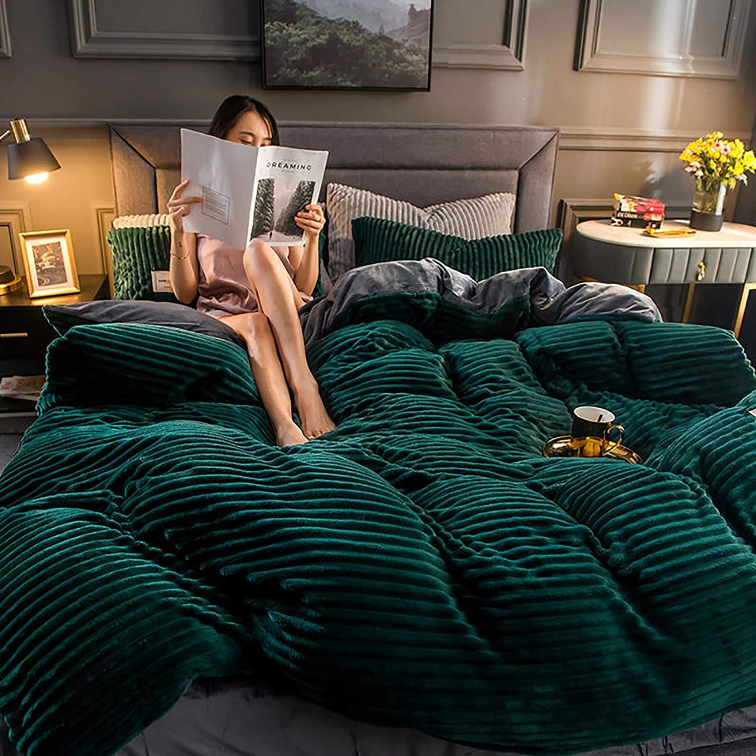 MGEMJMJ Thicken Solid Colors Flannel Duvet Cover,Comforter Cover,Soft Warm Reversible Quilt Cover With Pillow Shams Luxury Velvet Bed Blanket(Size:220x240cm(87x94inch),Color:Dark Green)