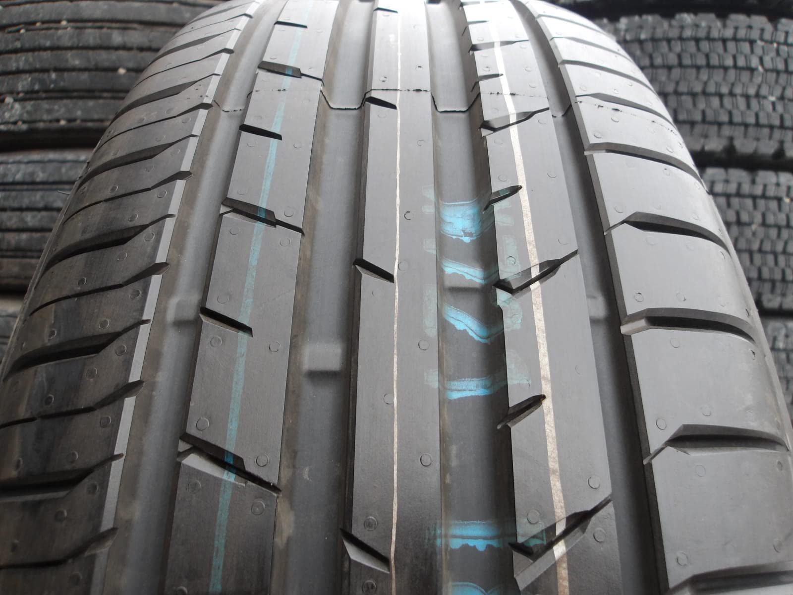 Amazon.co.jp: J477 新古品 215/65R17 夏1本 サマータイヤ 215/65-17 