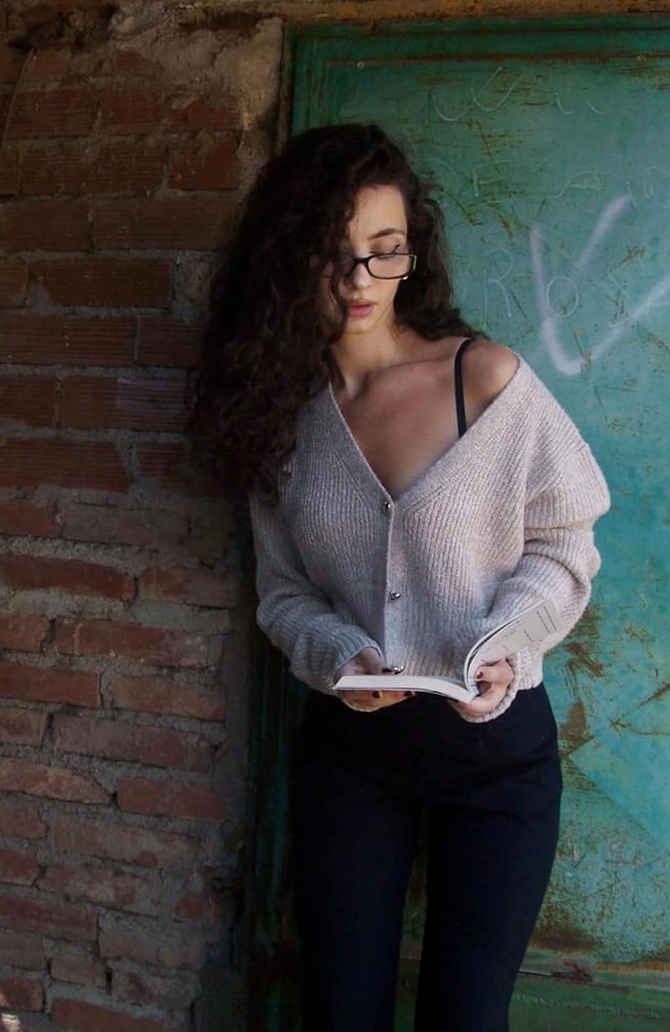 Balimtoy Cropped Cardigan Sweaters for Women Long Sleeve V Neck Knit Short Cardigan Button Up Sweater Trendy Fall Outfits - Image 4