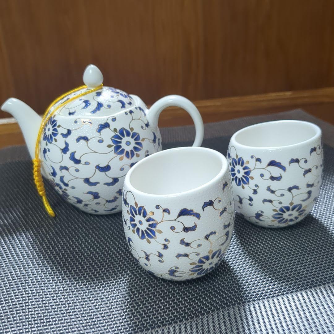 青い花模様の急須と茶碗セット 青い花柄 陶器製急須と茶碗5個 青い花模様の急須と茶碗セット 青い花柄 陶器製急須と茶碗5個