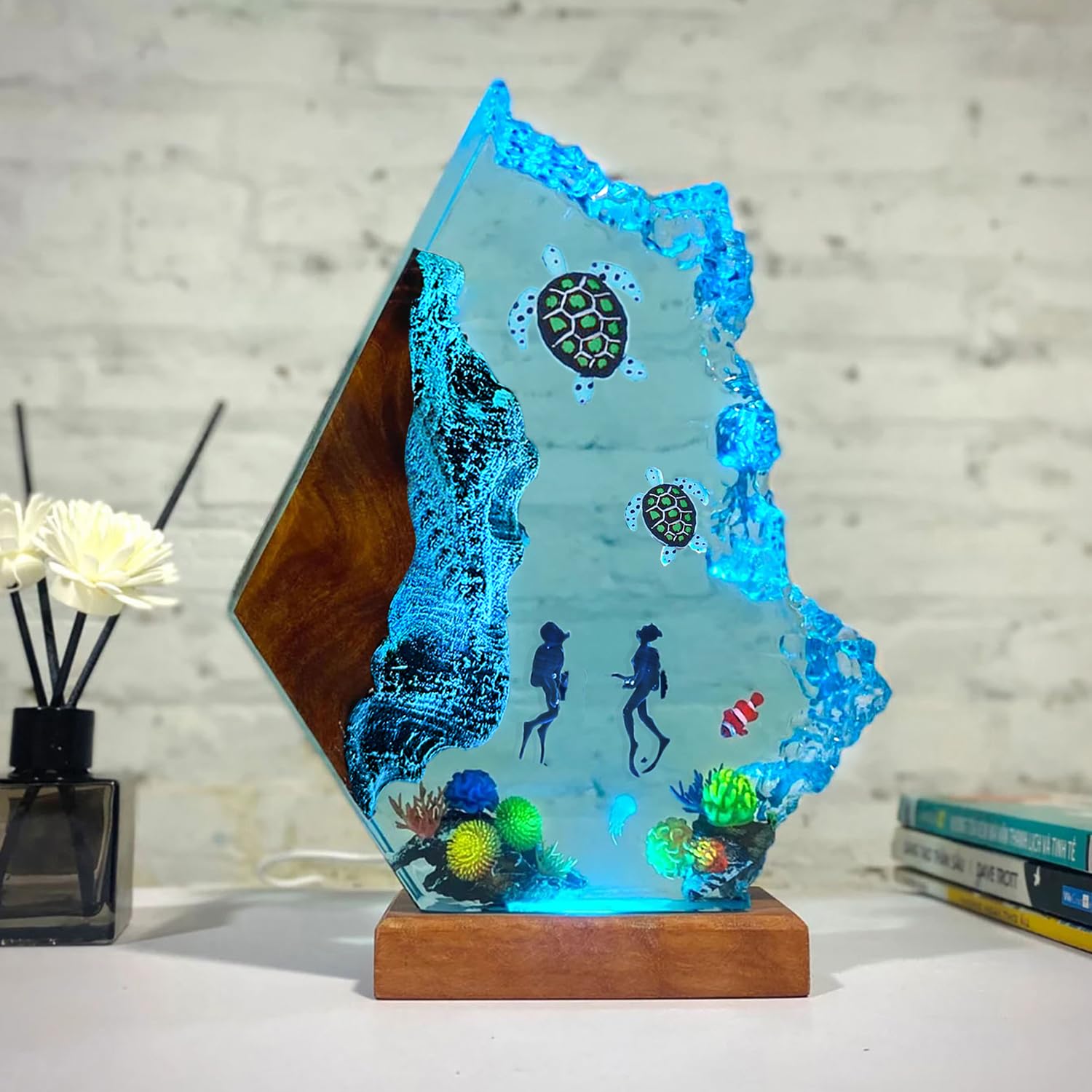 Couple Divers and Sea Turtles Ocean Resin Lamp, Handmade Resin Night Light