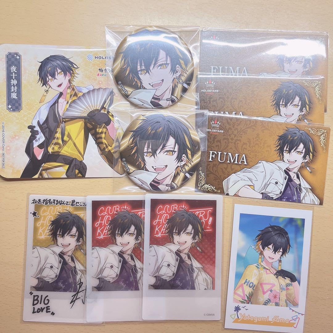 Amazon.co.jp: ホロスタ ホロスターズ 夜十神封魔 缶バッジ