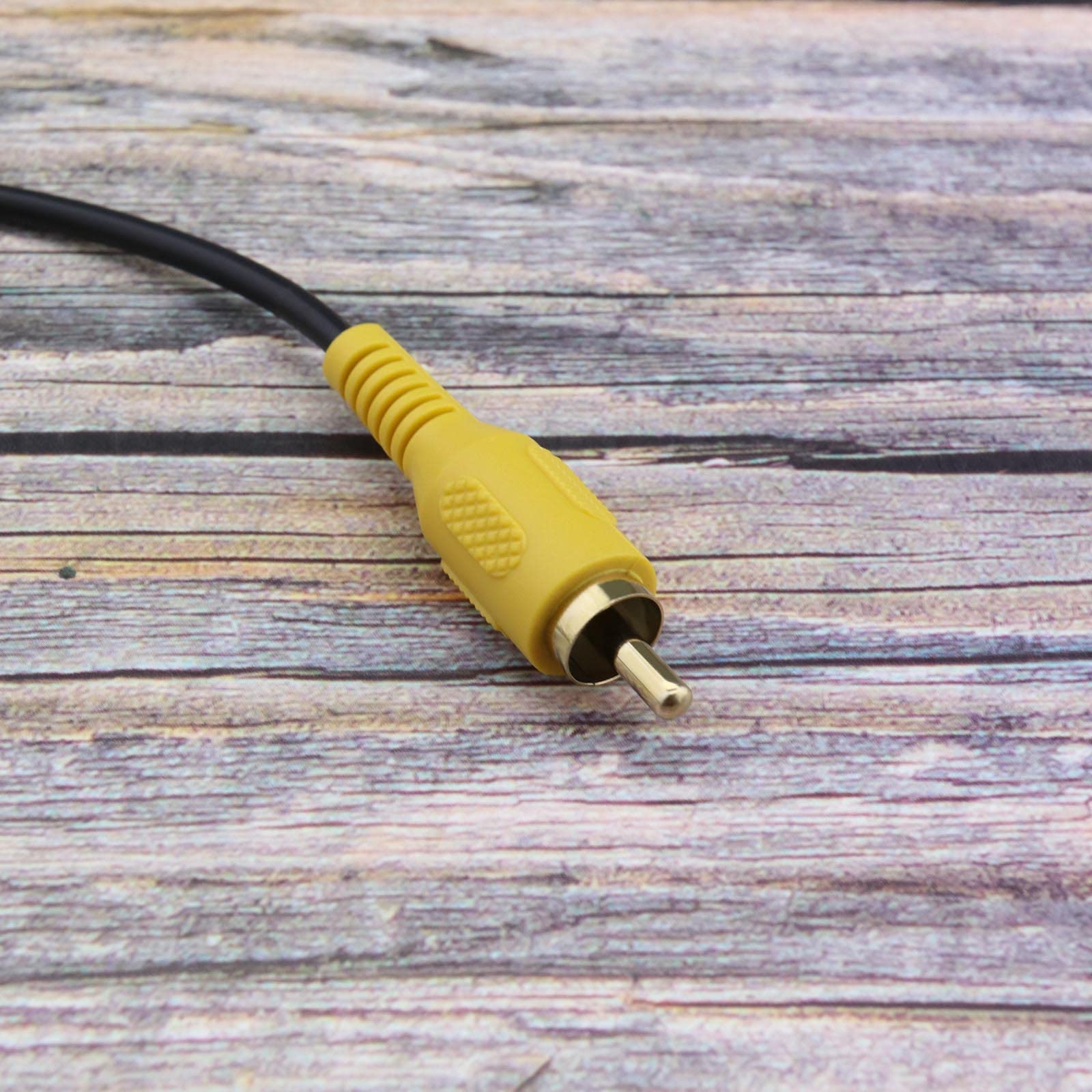 Cavo Adattatore Fakra Z Maschio A RCA Maschio Per Mercedes (PCM, NTG) E Altri: Collega La Telecamera Di Retromarcia All'autoradio Senza Tagliare I Cavi. Lunghezza 80 Cm.