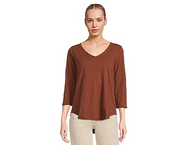 Mod-o-doc 3/4 Sleeve V-Neck T-Shirts with Curved Hem Women