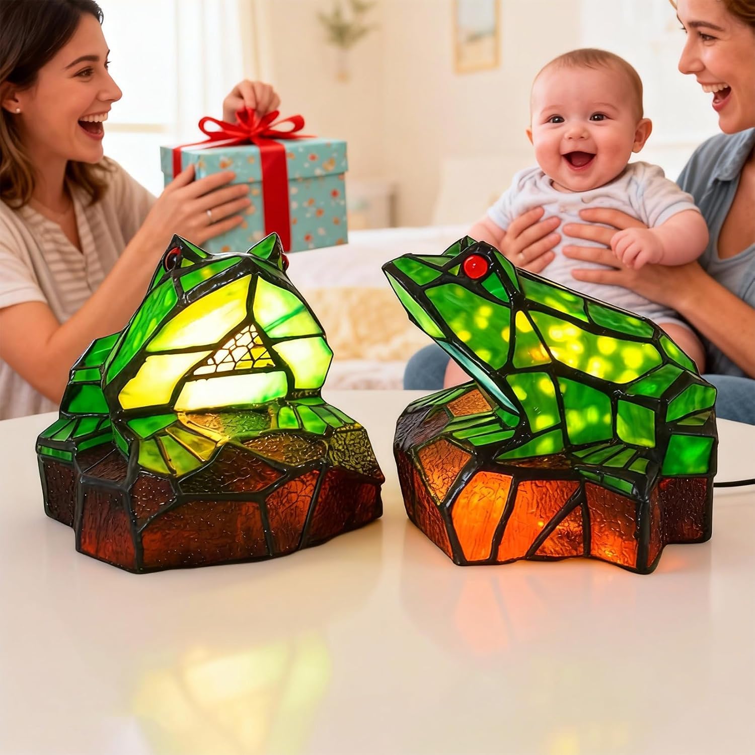 Tiffany Style Frog Stained Glass Accent Lamp, Frog Table Desk Lamp, Green Frog Bedroom Bedside Night Lights Lamp Fixture for Kids, Cute Nursery Lamp Gift for Children's Room,1pcs