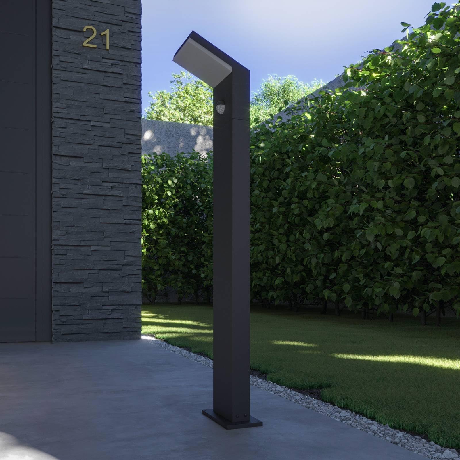 Arcchio LED Außenleuchte Yolena mit Bewegungsmelder (spritzwassergeschützt (Modern) in Schwarz aus Aluminium (1 flammig,) - Wegeleuchte Pollerleuchte Wegelampe Sockelleuchte