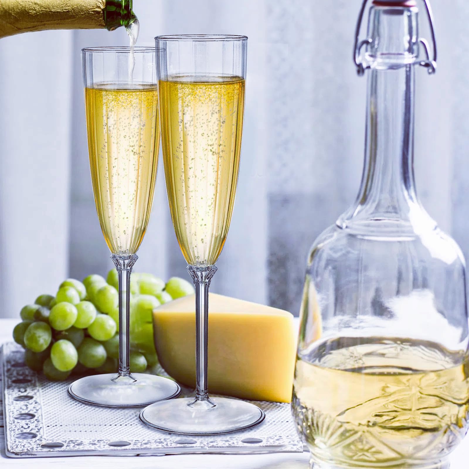 Tosnail 18 Stück 180ml Champagner Flöten, 6oz Wiederverwendbare Kunststoff Weingläser, Klare Weinbecher, Hohe Trinkbecher für Partys