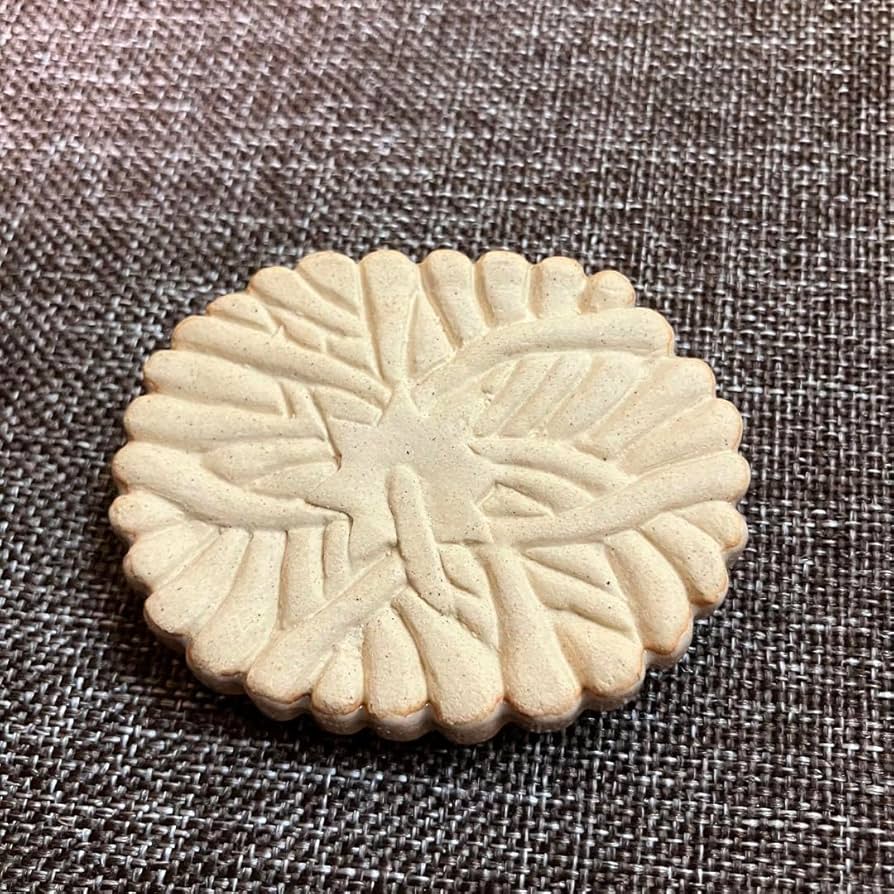 膳所焼窯元陽光園　菊香合　岩崎新定　遠州七窯　茶道具　奈良　蔵出し　骨董　重陽 Amazon.co.jp: 膳所焼窯元陽園 菊香合 岩崎新定 遠州七窯 茶道具