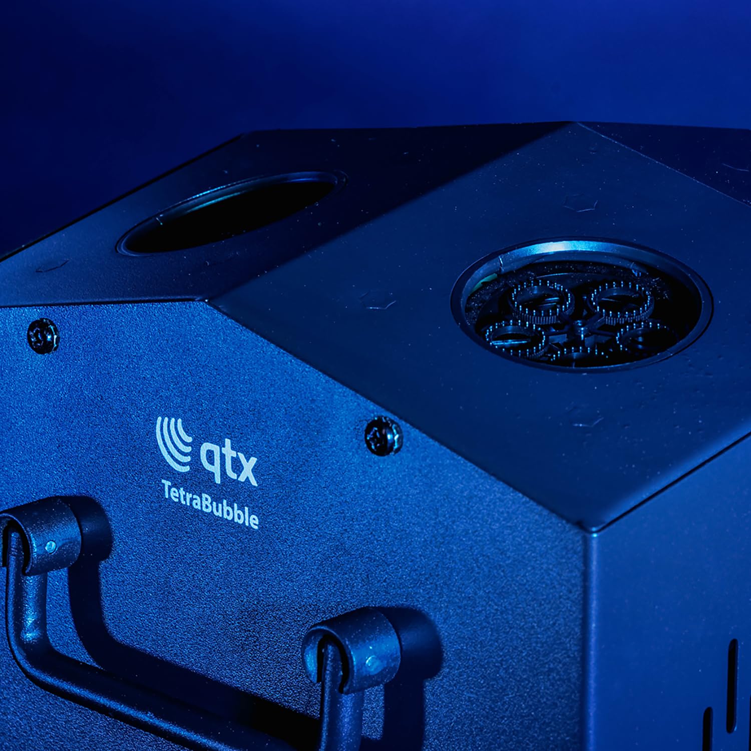 QTX Tetra Seifenblasenmaschine | Professioneller Hochleistungs-4-Rad-Bubble-Maker mit kabelloser Fernbedienung und 1,2 l Tank | Tragbarer Seifenblasengenerator für Partys, Hochzeiten, Veranstaltungen