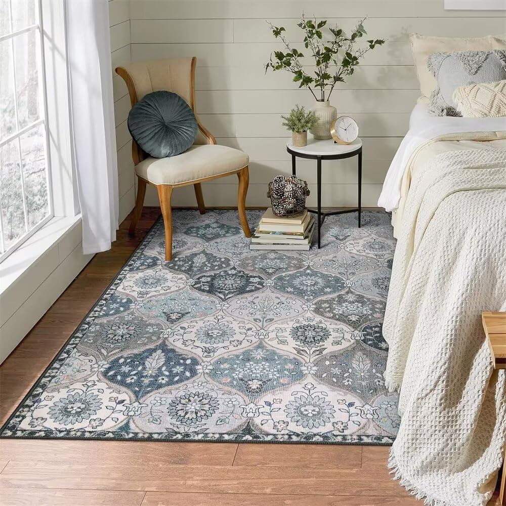 Canapé de chambre ado sublimé par ce tapis de lit bleu floral rétro pour chat