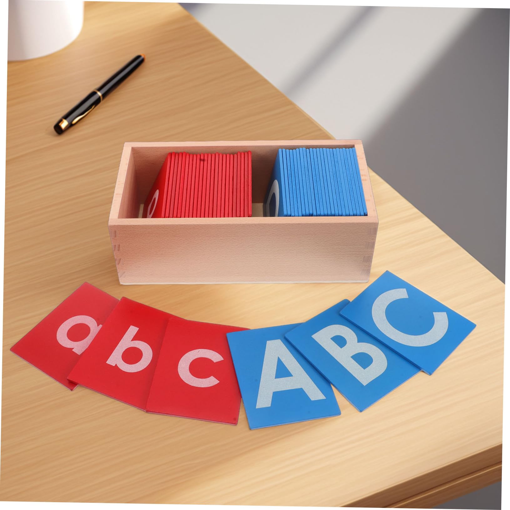 Tavola Alfabetica Montessori Lettere Rosse e Blu in Legno