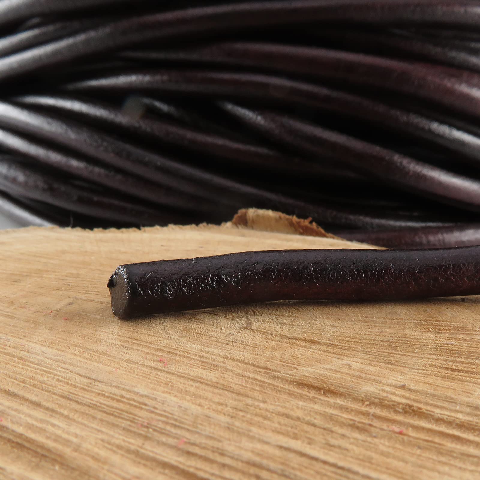 Cordon en cuir rond - Diamètre : 6 mm, marron, 10 mètres
