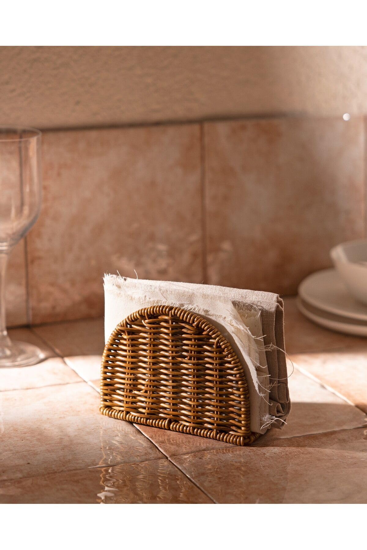 DUFFA Boho El Yapımı Rattan Peçetelik - Masa Üstü ve Mutfak için Doğal Hasır Peçete Tutucu, Bohem Ev Dekoru, Yarım Ay Tasarım Dikey Peçete Standı