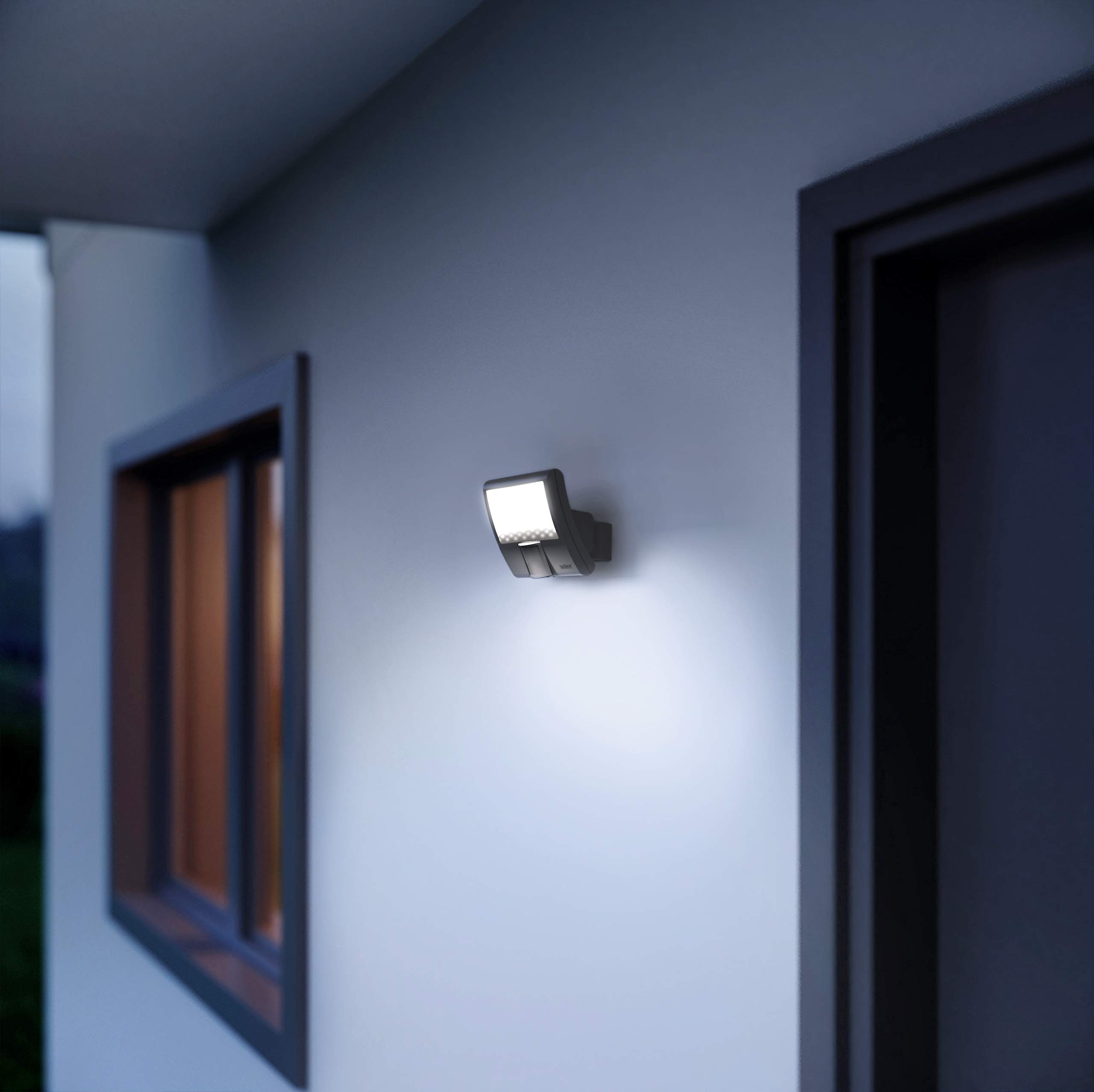Steinel LED-Strahler XLED Curved S anthrazit, 9,3 W Flutlicht, 160° Bewegungsmelder, 8 m Reichweite, Wandleuchte außen, 10.7 x 16 x 12 cm