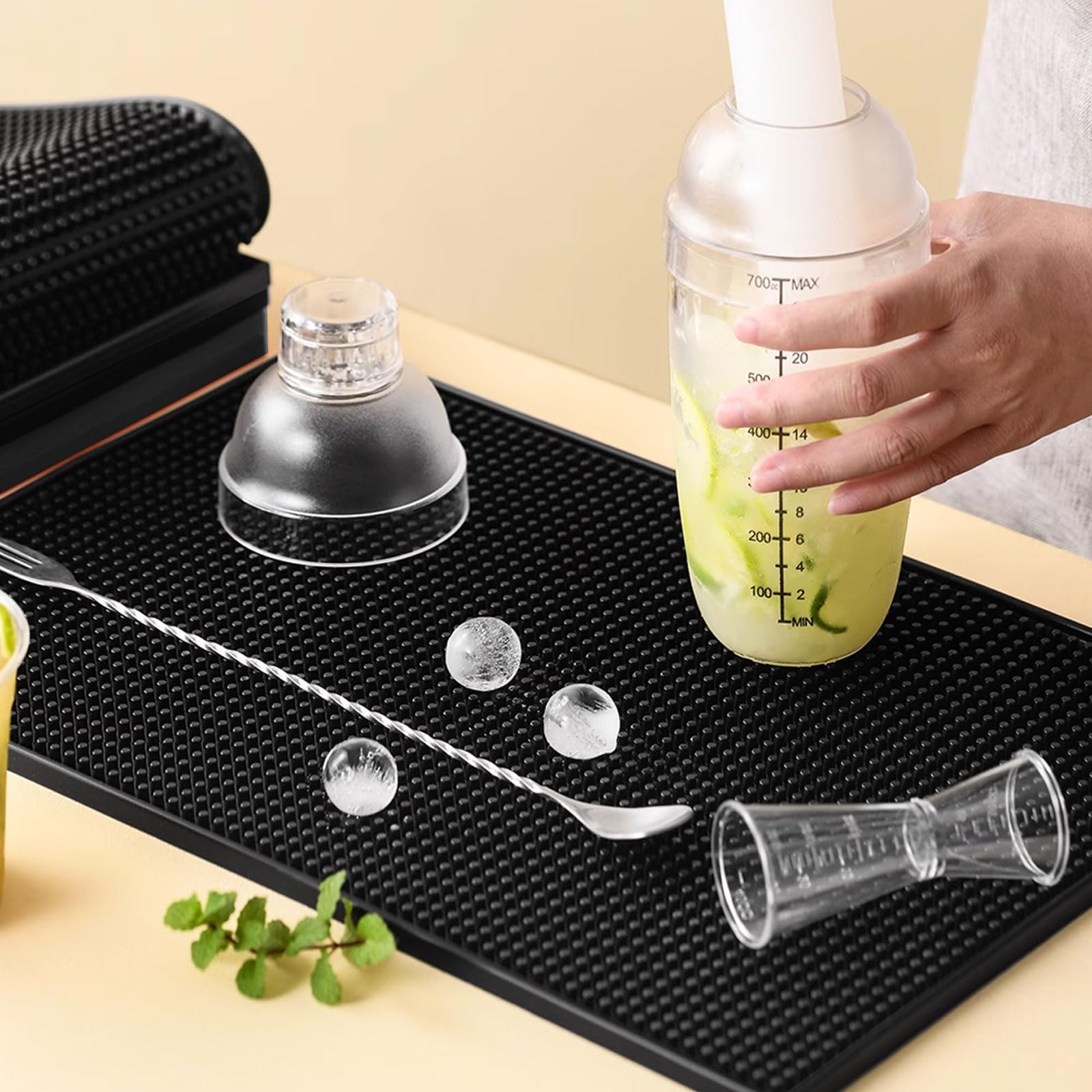 Ensemble de tapis de table rectangulaire en PVC robuste pour karaoké, bar, café, maison, antidérapant, avec brosses de nettoyage et bouchons de bouteille en silicone, 30,2 x 15 cm