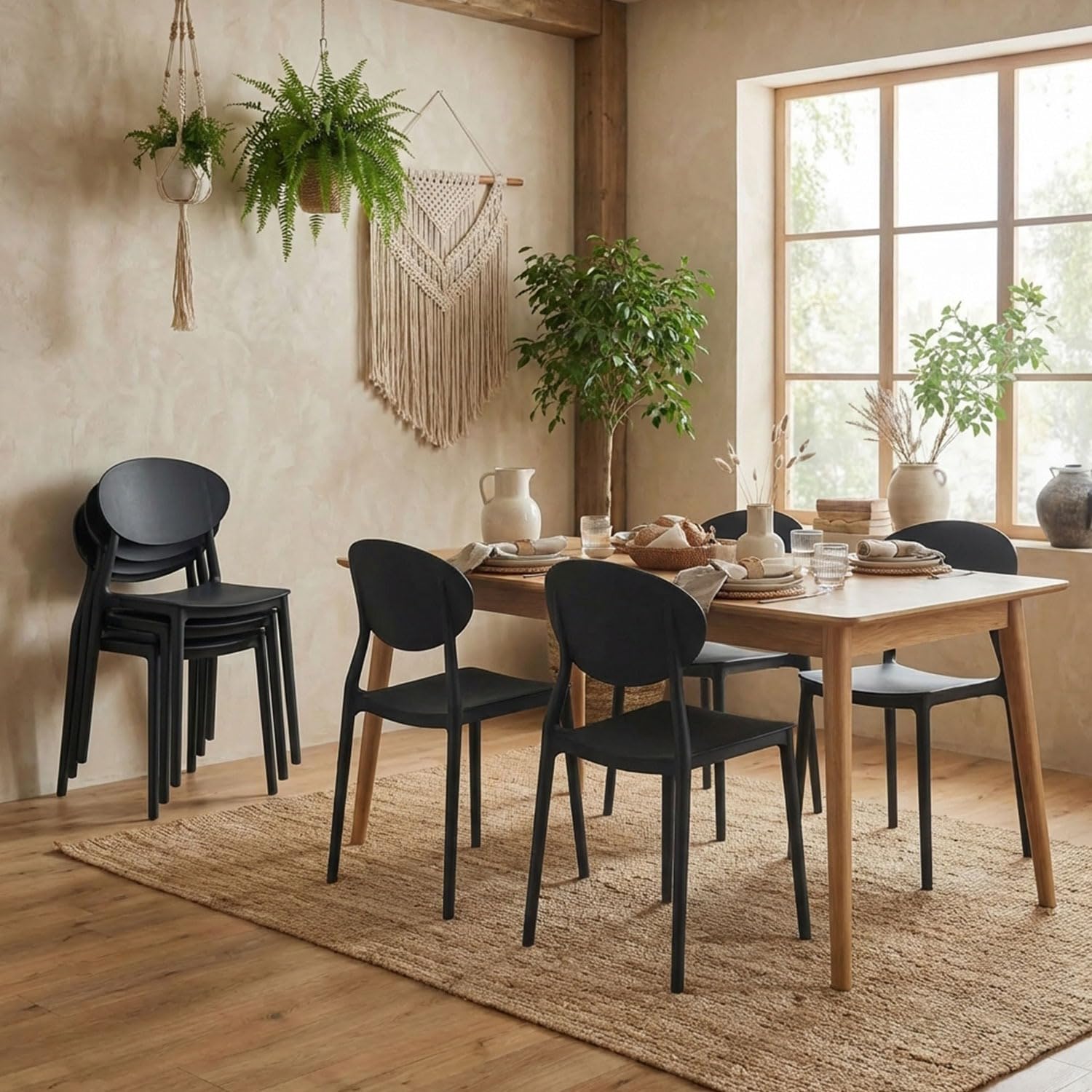 Menzzo Lot de 4 Chaises Empilables Balagan en Polypropylène Noir - Design Moderne, Idéales Salle à Manger et Cuisine