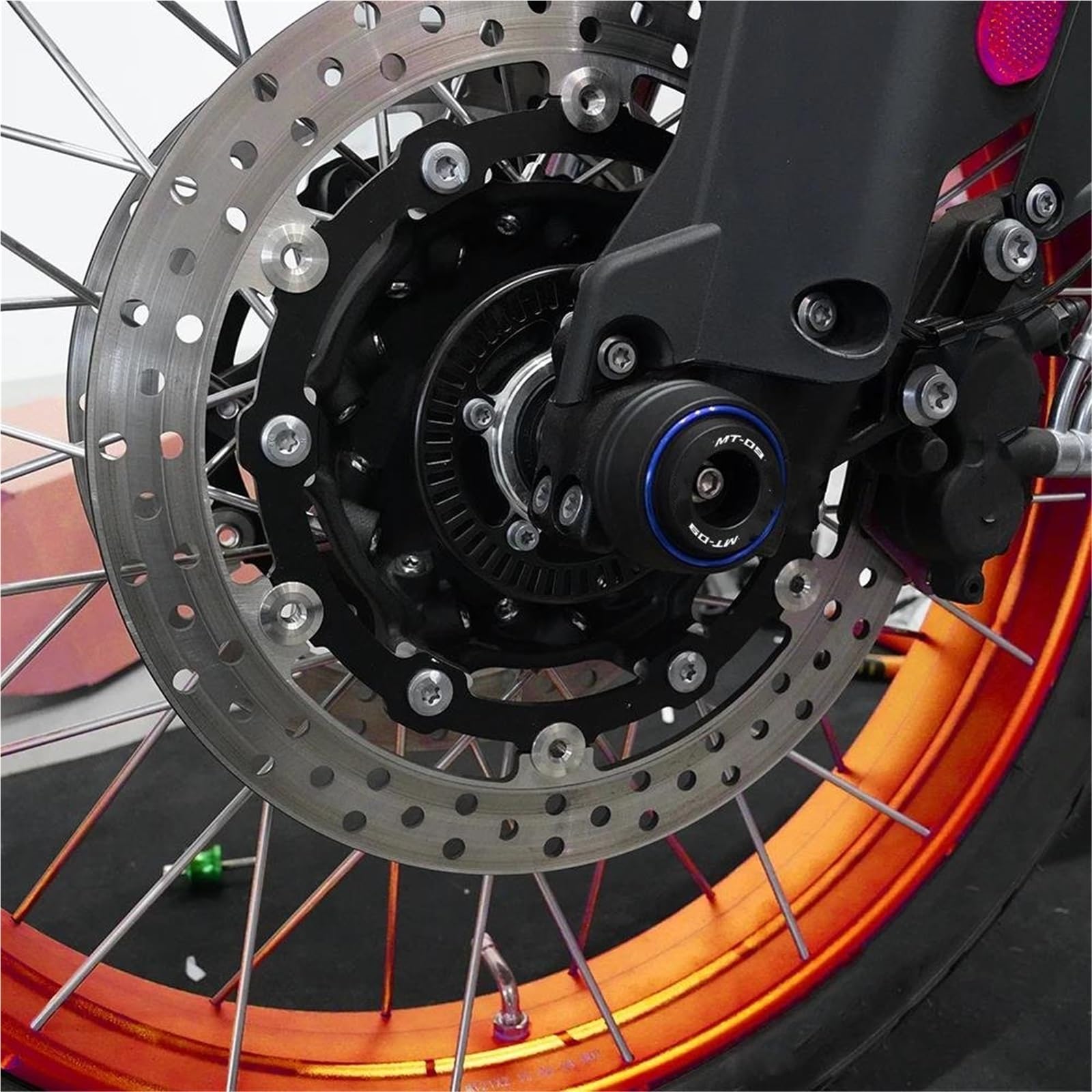 Protezione Anticaduta Per Forcella Anteriore E Posteriore Per Motocicletta Per YAMAHA MT09 MT-09 SP MT 09 2024 2025 Moto Tamponi Ruota Forcella Asse Anteriore e Poste(Blu,Anteriore Posteriore)