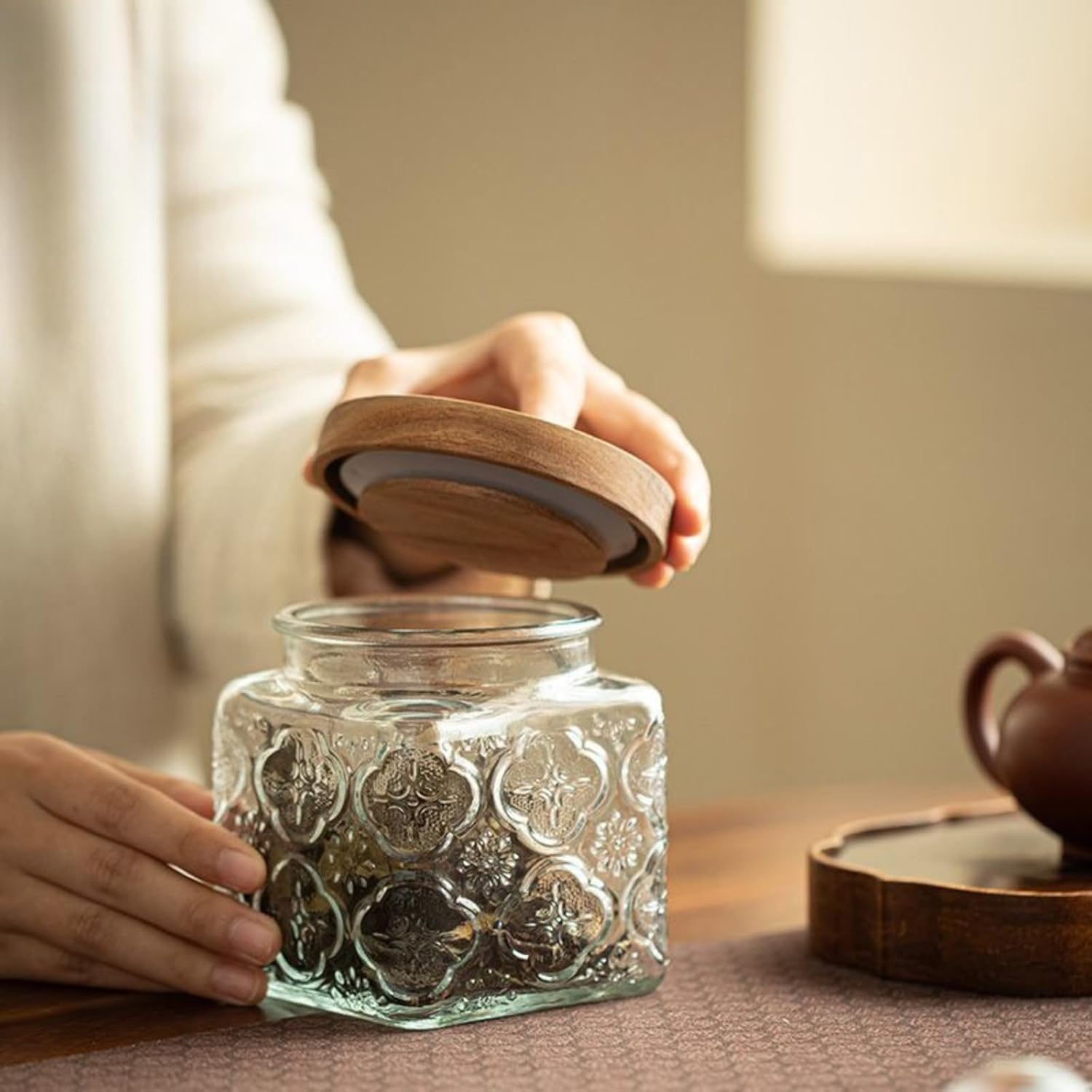Mini Glass Tea Canister, 600ml 20.4oz, Portable Sealed Tea Storage Jar