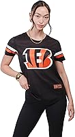 Vista 47 de Ultra Game Women's NFL Official Soft Mesh Varsity Stripe T-Shirt Blanco