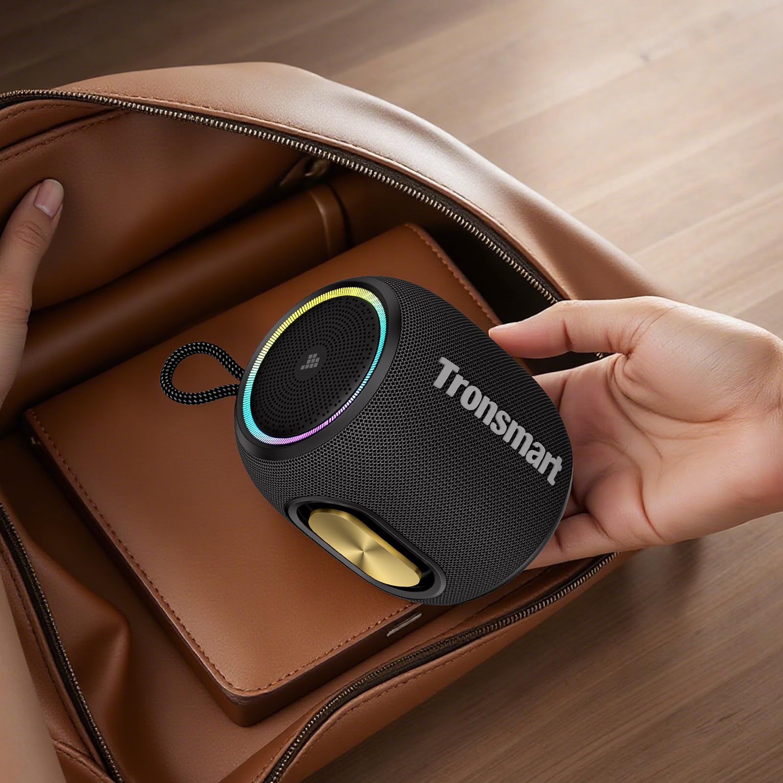 Tronsmart T8 Mini Bocina Bluetooth Portátil, Sonido equilibrado en 360°, IPX7, hasta 20 Horas de batería (Negro)