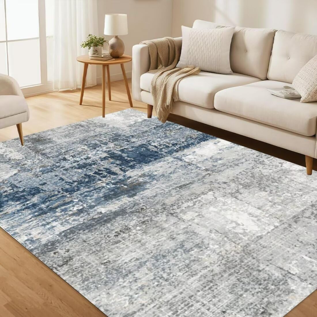 Tapis poil court gris bleu anti bruit et résistant pour salon bruyant