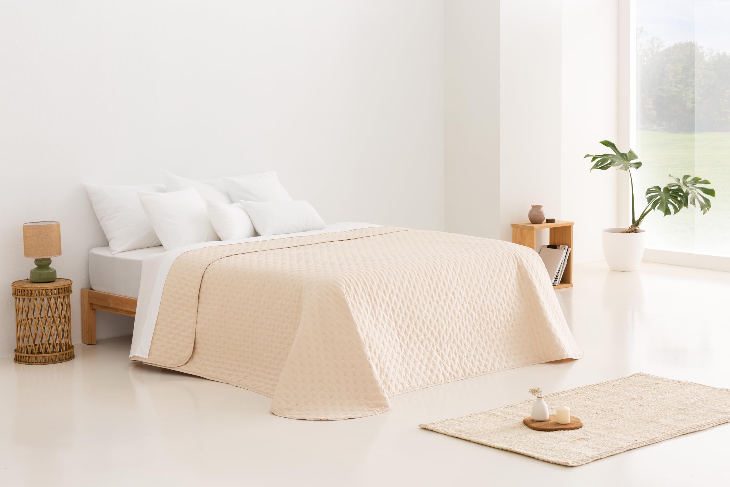 Todocama – Colcha boutí Fina con diseño Estrella, para Primavera, Verano, otoño e Invierno. 100% Microfibra Extra Suave. Cubre Cama Multiusos. Cama 120/135-230x260cm Beige