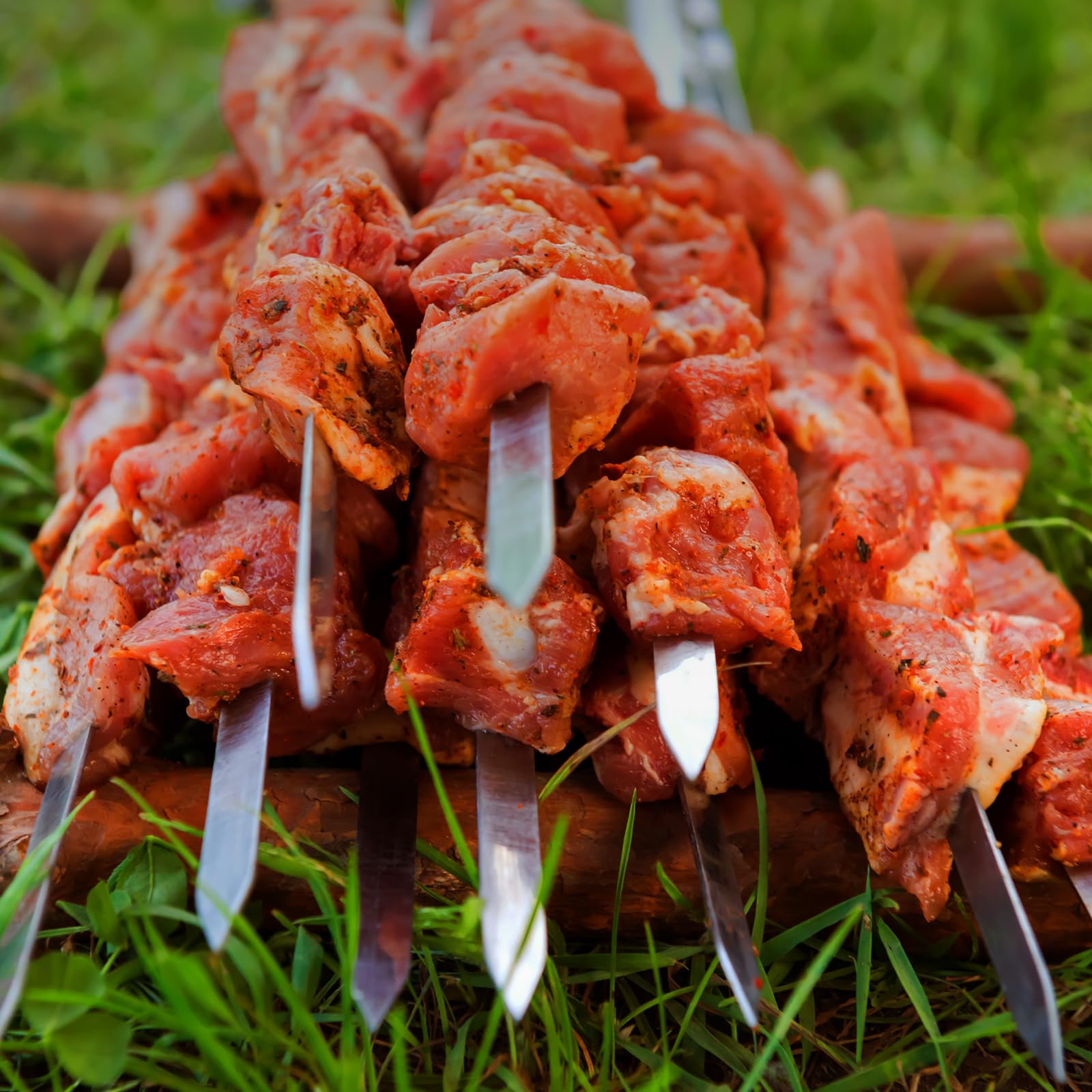 KEYIDO Lot de 10 brochettes à kebab en acier inoxydable de 55 cm, extra longues et plates pour barbecue, brochettes réutilisables avec sac de rangement portable (55,1 cm)