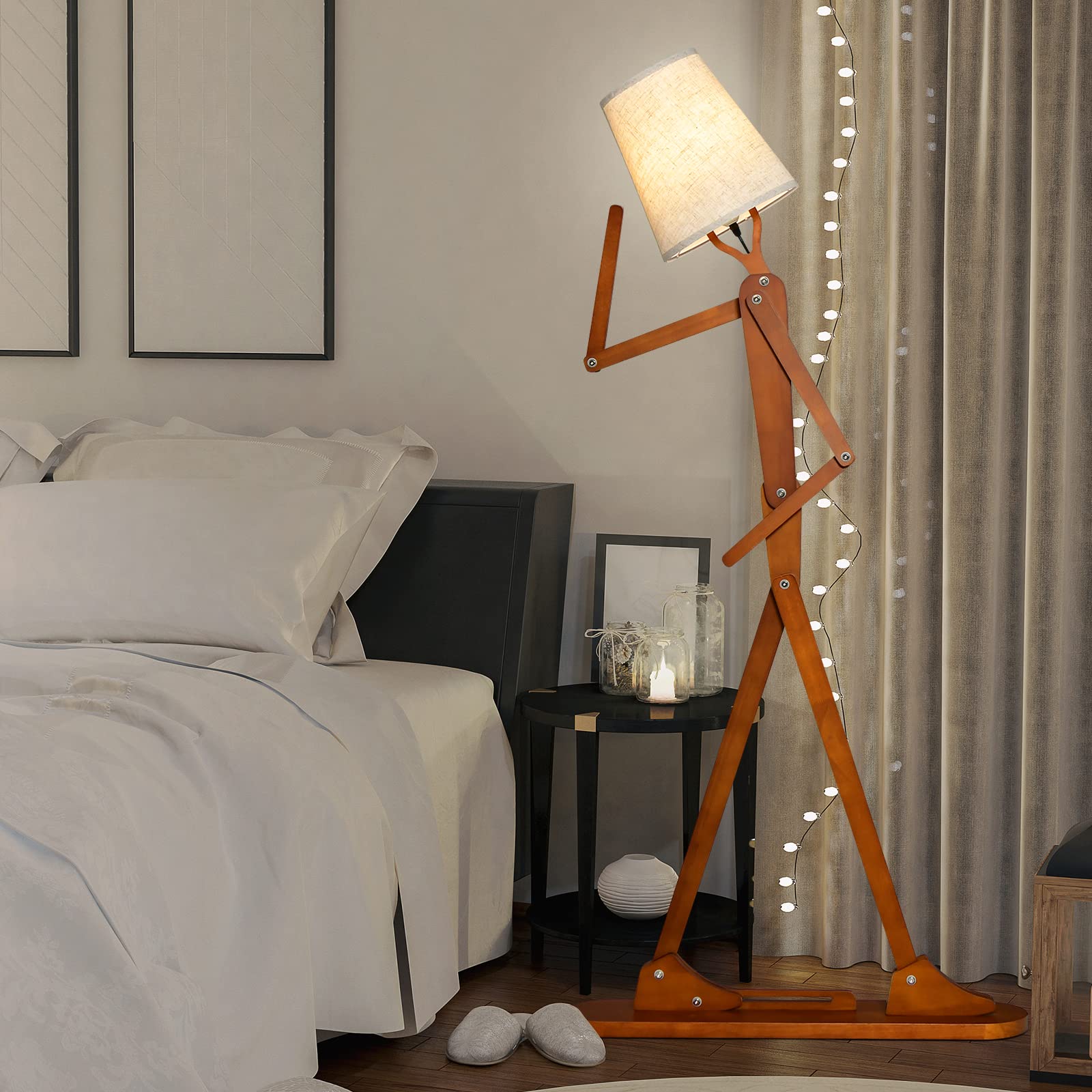 COSTWAY Lampada da Terra in Legno, Piantana Umanoide Decorativa ad Angolo con Articolazioni Regolabili, Paralume in Tessuto e Interruttore a Pedale, Lampa a Stelo da Salotto e Camera da Letto