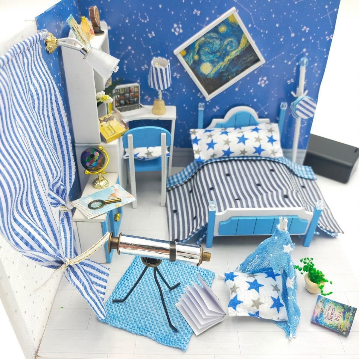 ドールハウス 完成品 ミニチュアハウス 宇宙 青 部屋 インテリア 小物 星 ライト付き