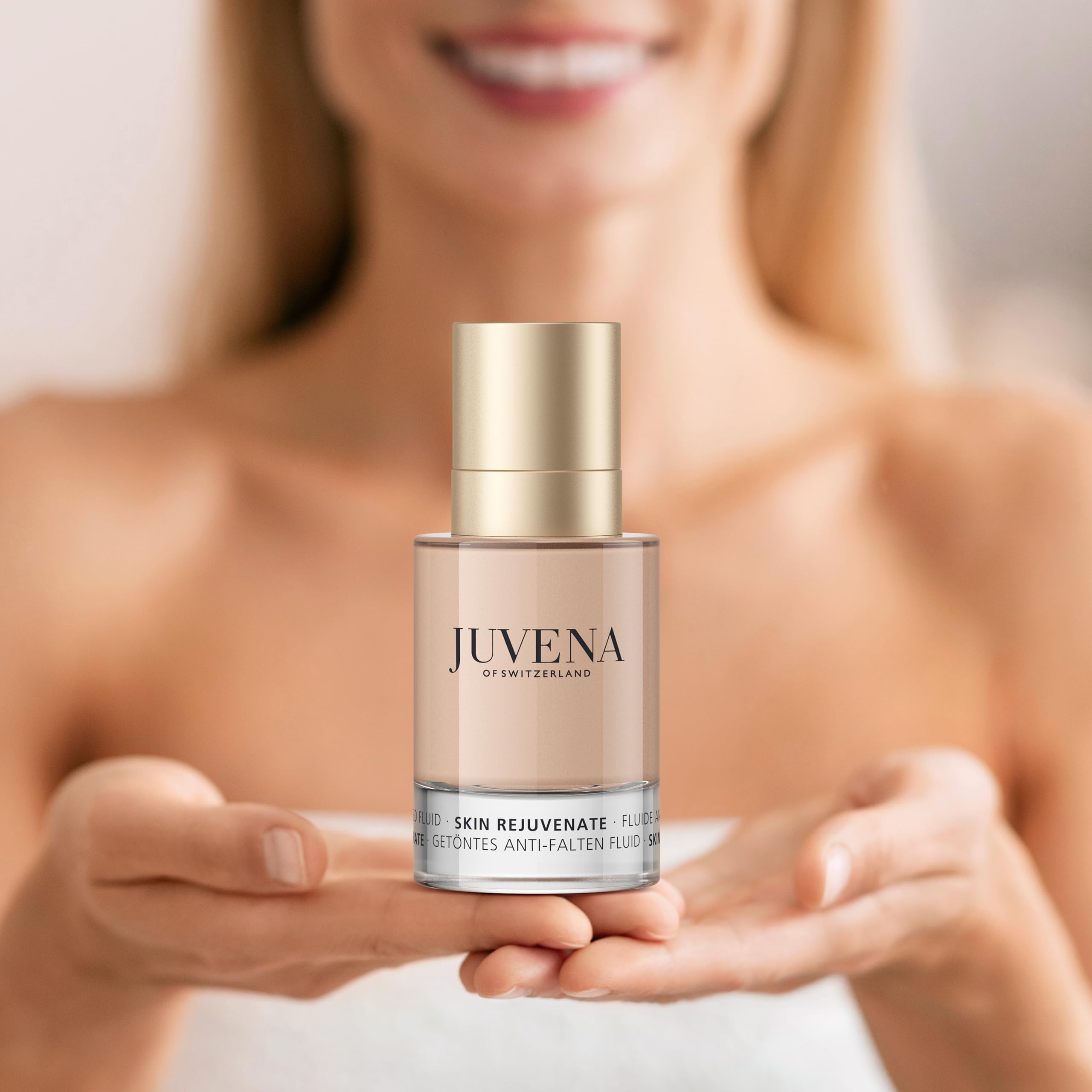 Juvena Skin Rejuvenate Delining Tinted Fluid 50 ml – Getöntes Anti-Age Fluid mit SPF 10 – Füllt Falten auf & sorgt für frischen Teint – mit Kollagen & Sheabutter – Für alle Hauttypen