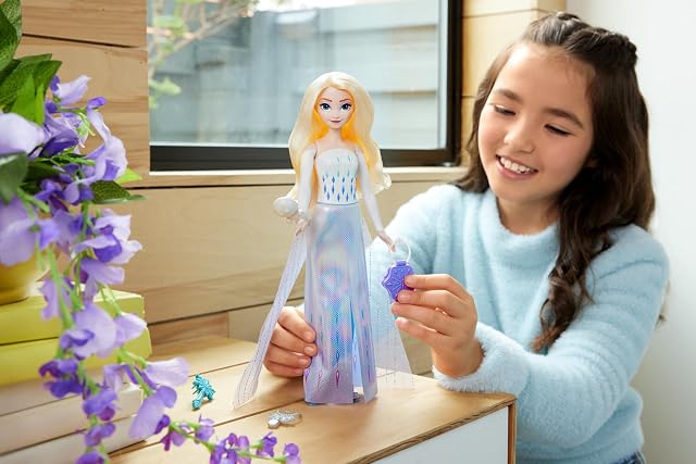 Foto 2 de 8 de Mattel - Muñeca princesa revela sorpresas Elsa Spin And Reveal Disney Frozen Mattel