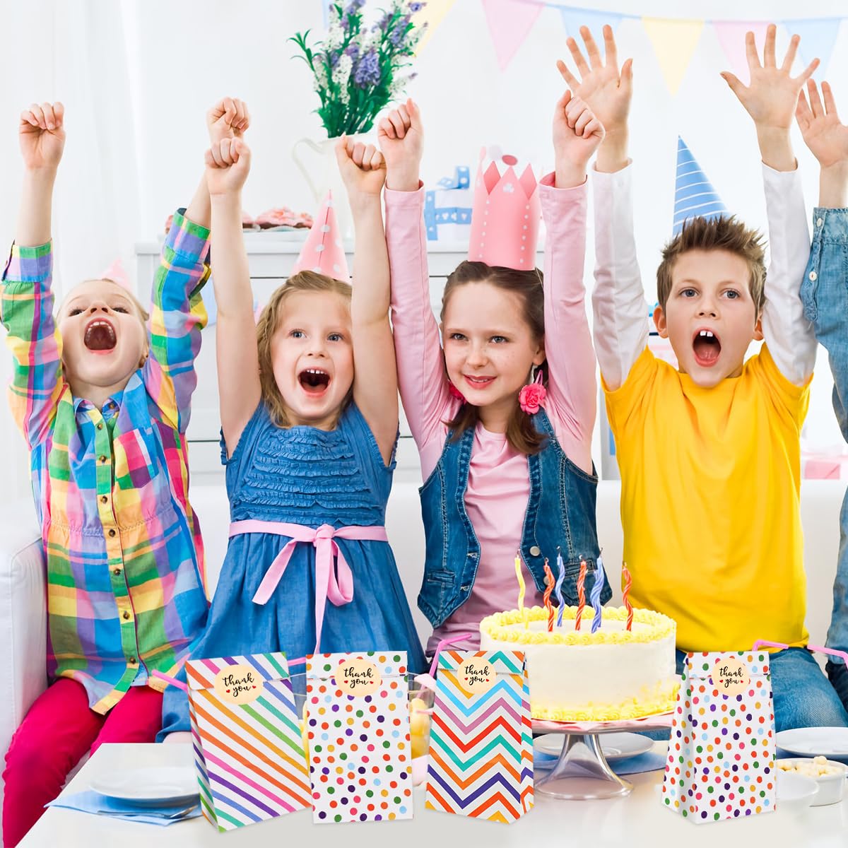 Flintronic 25PCS Bolsa de Regalo, Bolsa de Papel Cortada, con Lindas Pegatinas, Bolsas de Fiesta para Fiestas Infantiles, Cumpleaños, Navidad