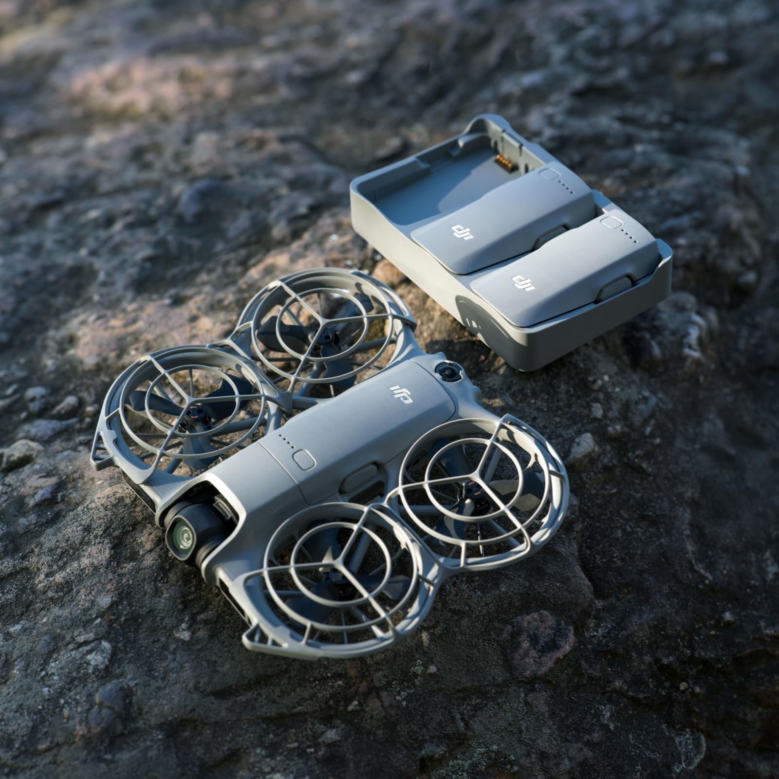 DJI Neo 2 Fly More Combo Dron 4K para Principiantes Despegue en la Palma Control por Gestos