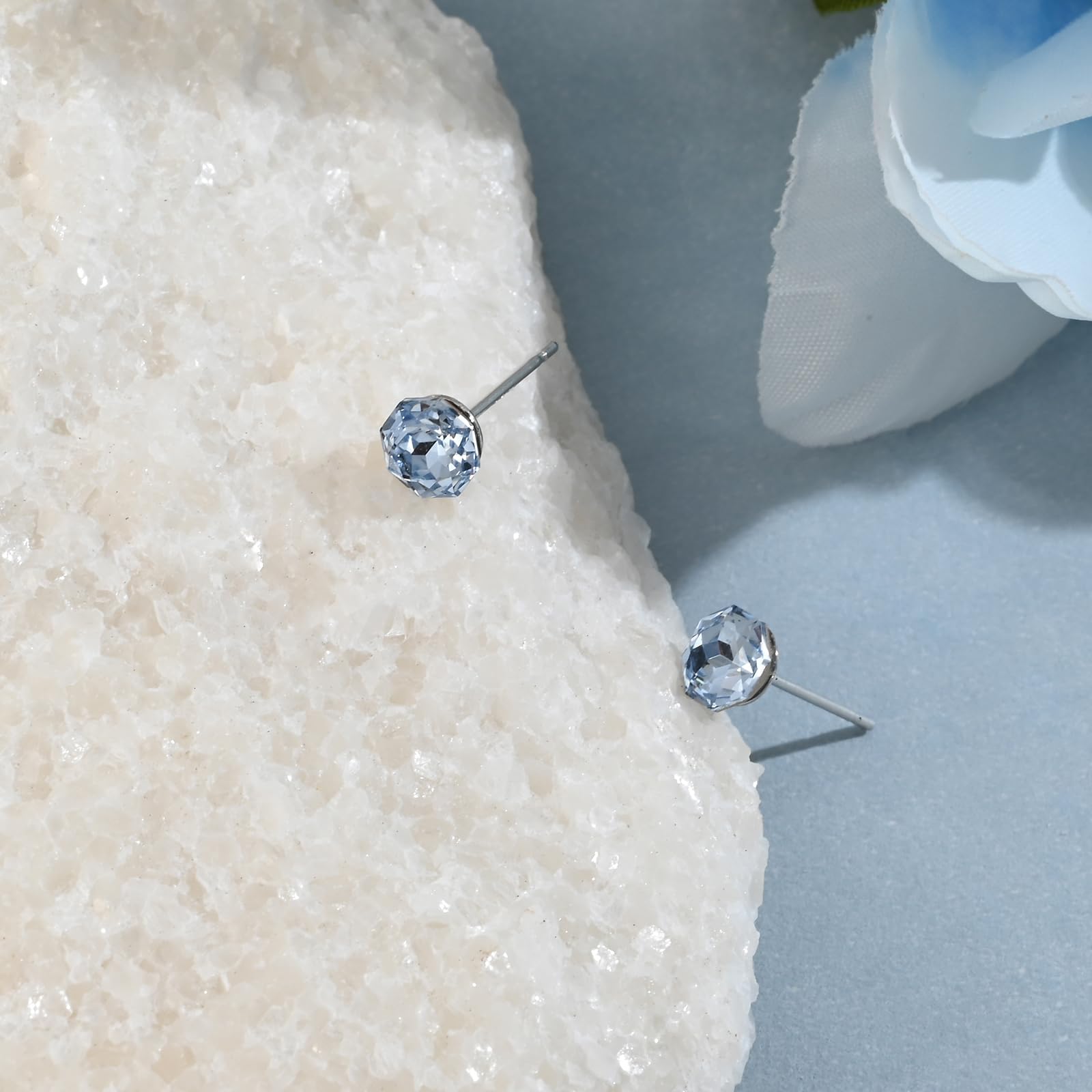 925 Sterling Silber Ohrstecker für Damen, Ohrringe Damen mit Aquamarin Kristallen und Edelstein-Geburtsstein, Hellblauer Geburtsstein Schmuck Geschenk für Frauen Freundin Mama Mädchen