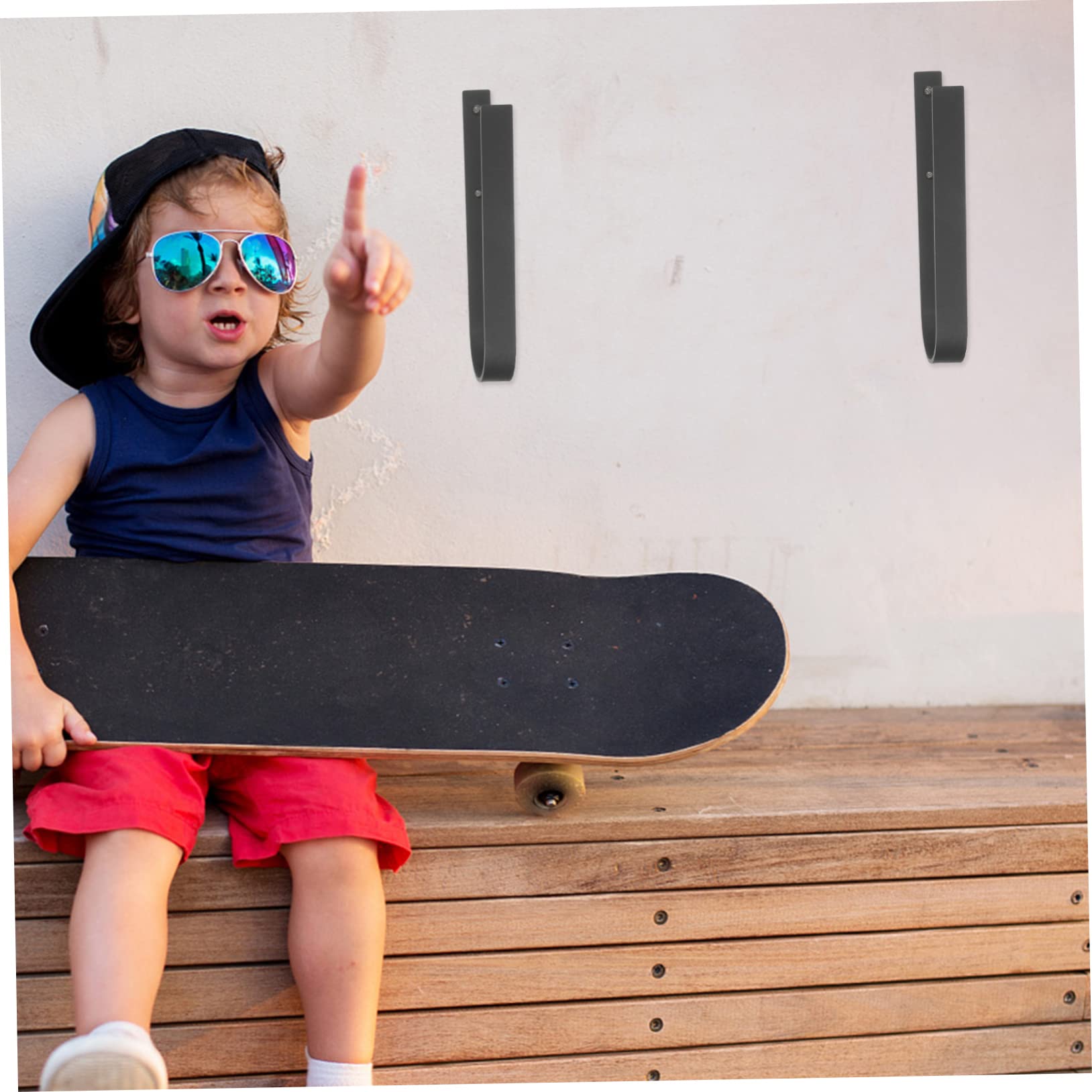 Didiseaon Support Mural pour Skis et Skateboard Crochet de Rangement Métallique Protection Rayures et Chocs Design Sobre et Raffiné pour Sports et Collectionneurs